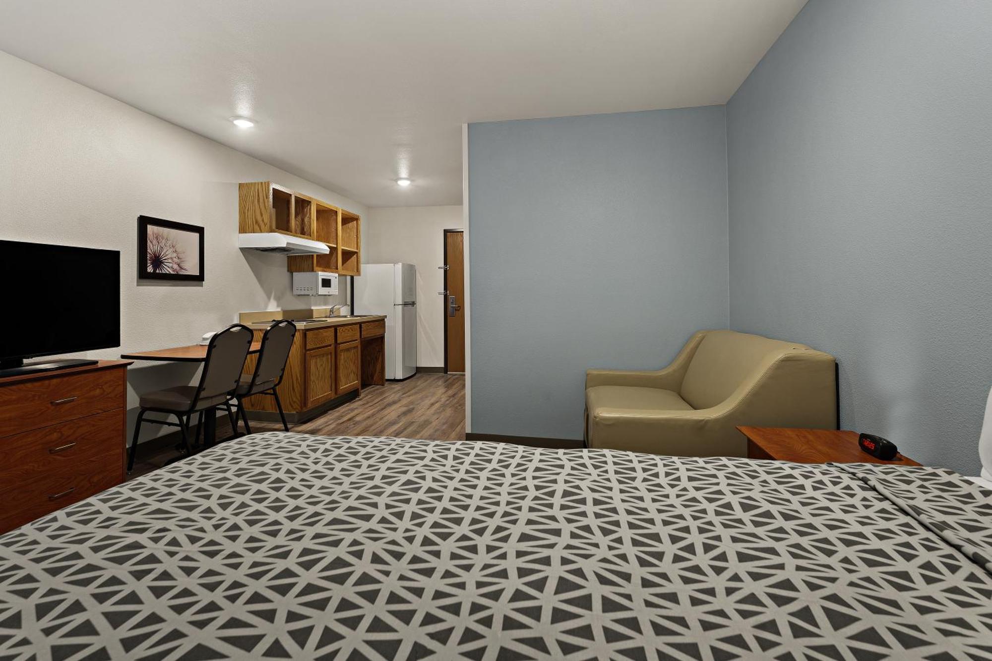 Woodspring West I-475 Hotel